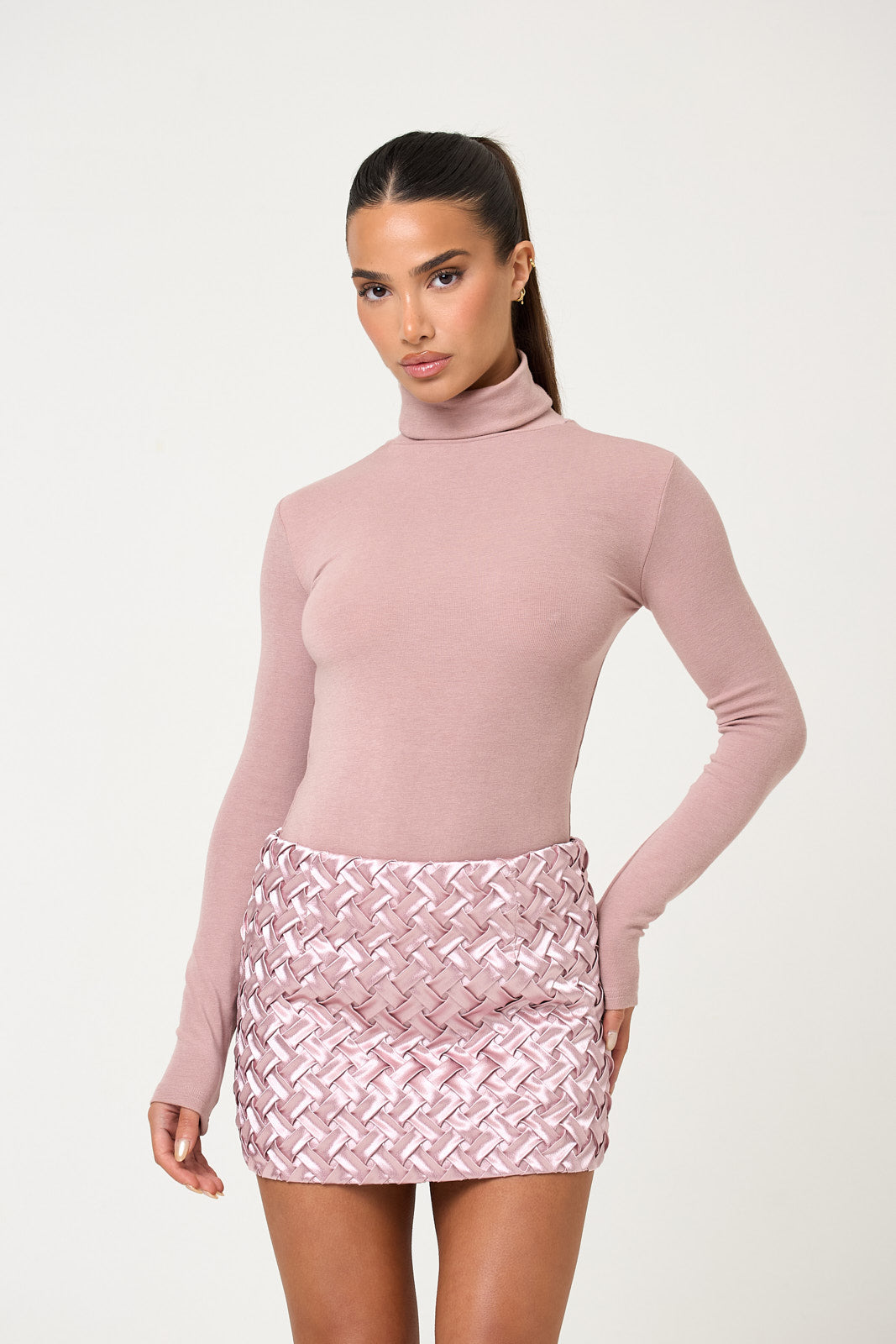 The satin mini skirt - blush