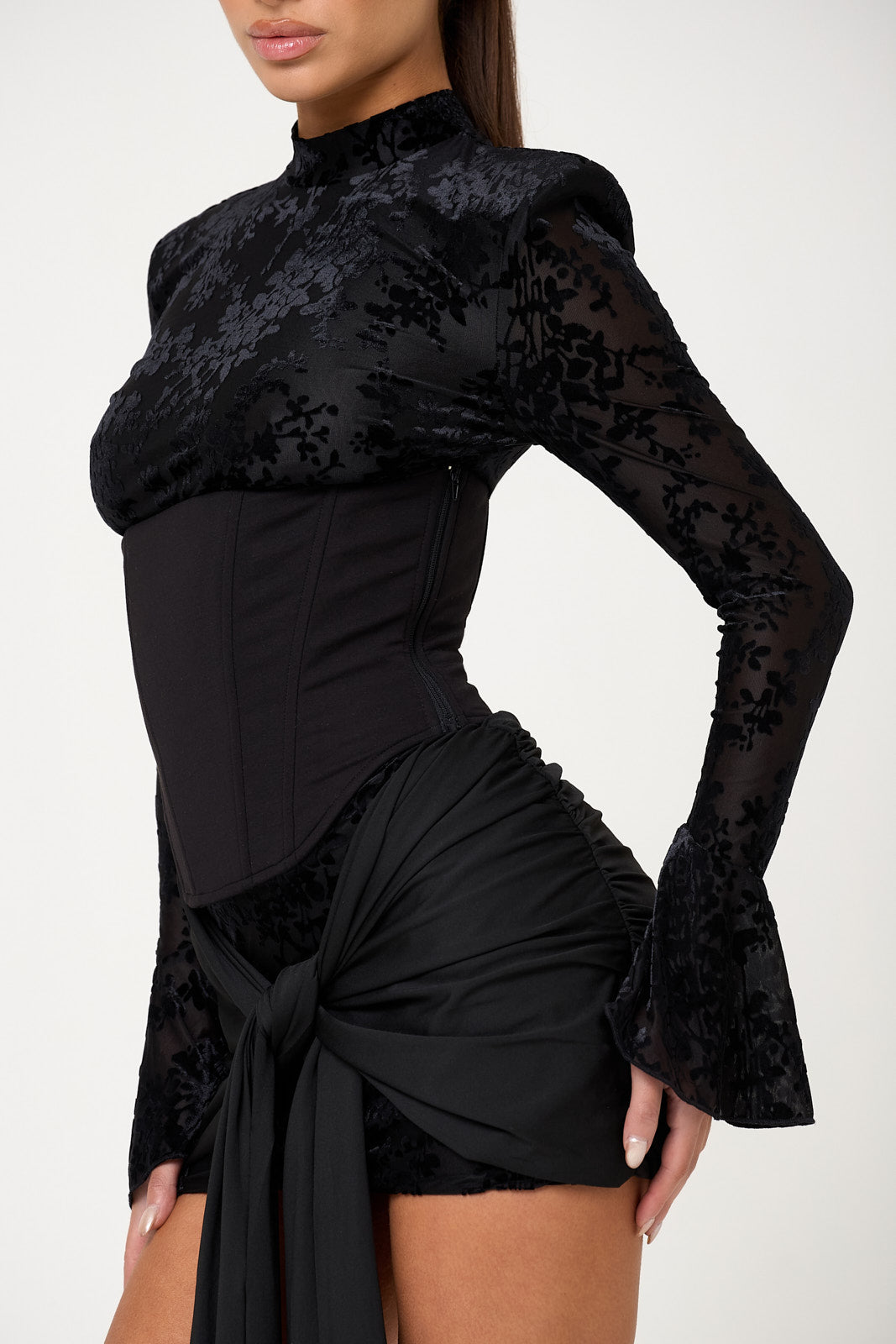 The devore mini - black