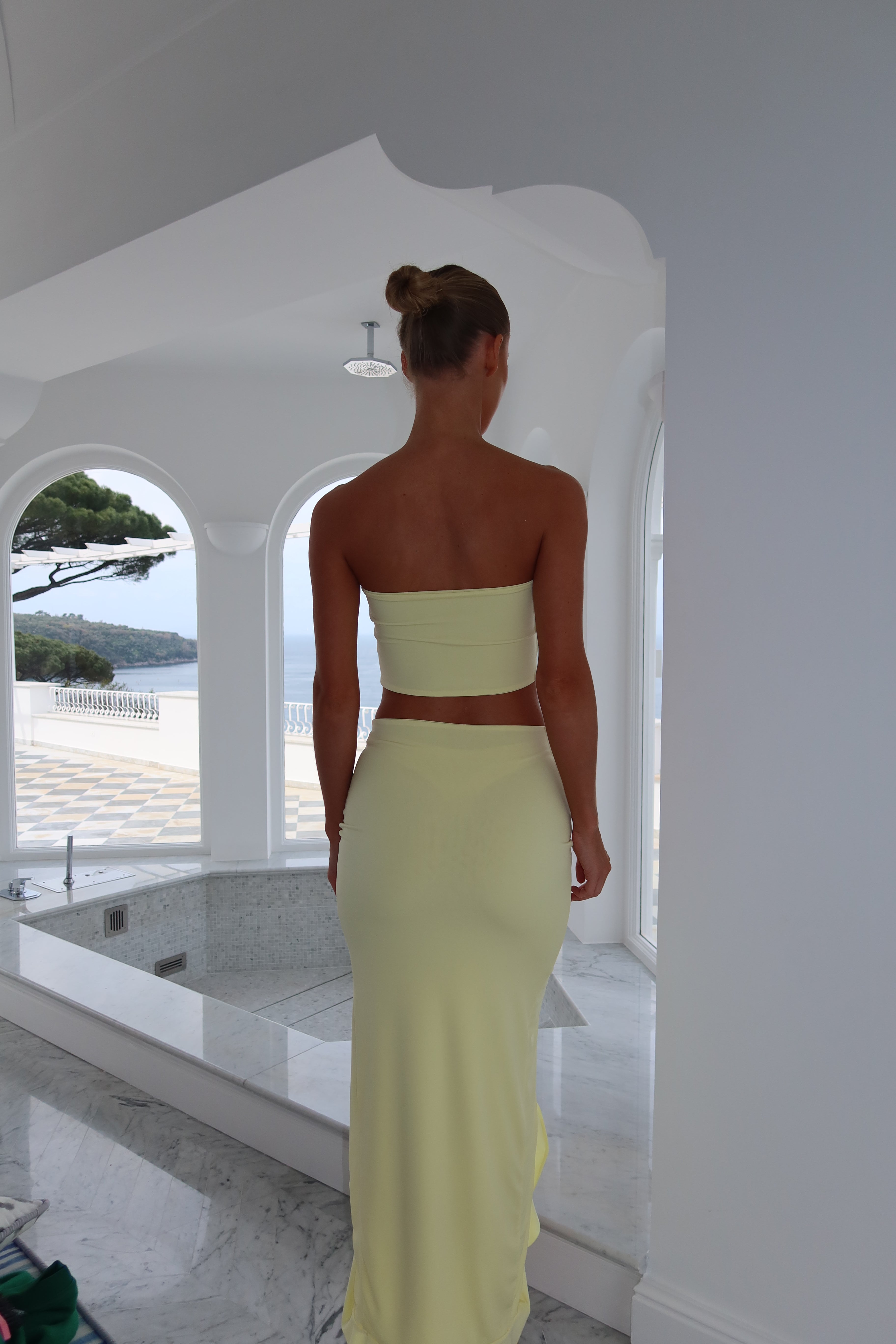 The ruffle bandeau - lemon