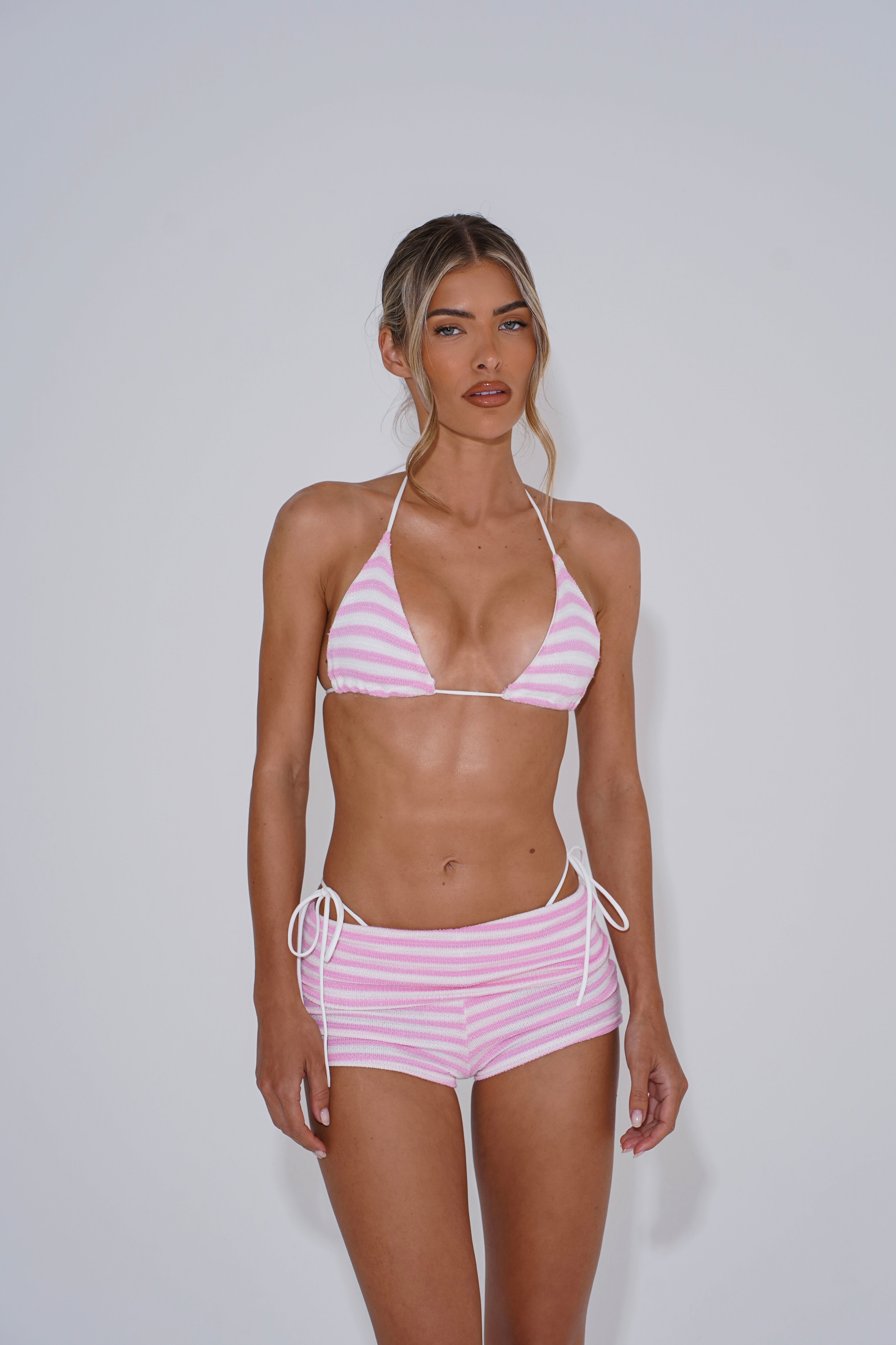 The crochet tan bikini bottoms - strawberry sorbet