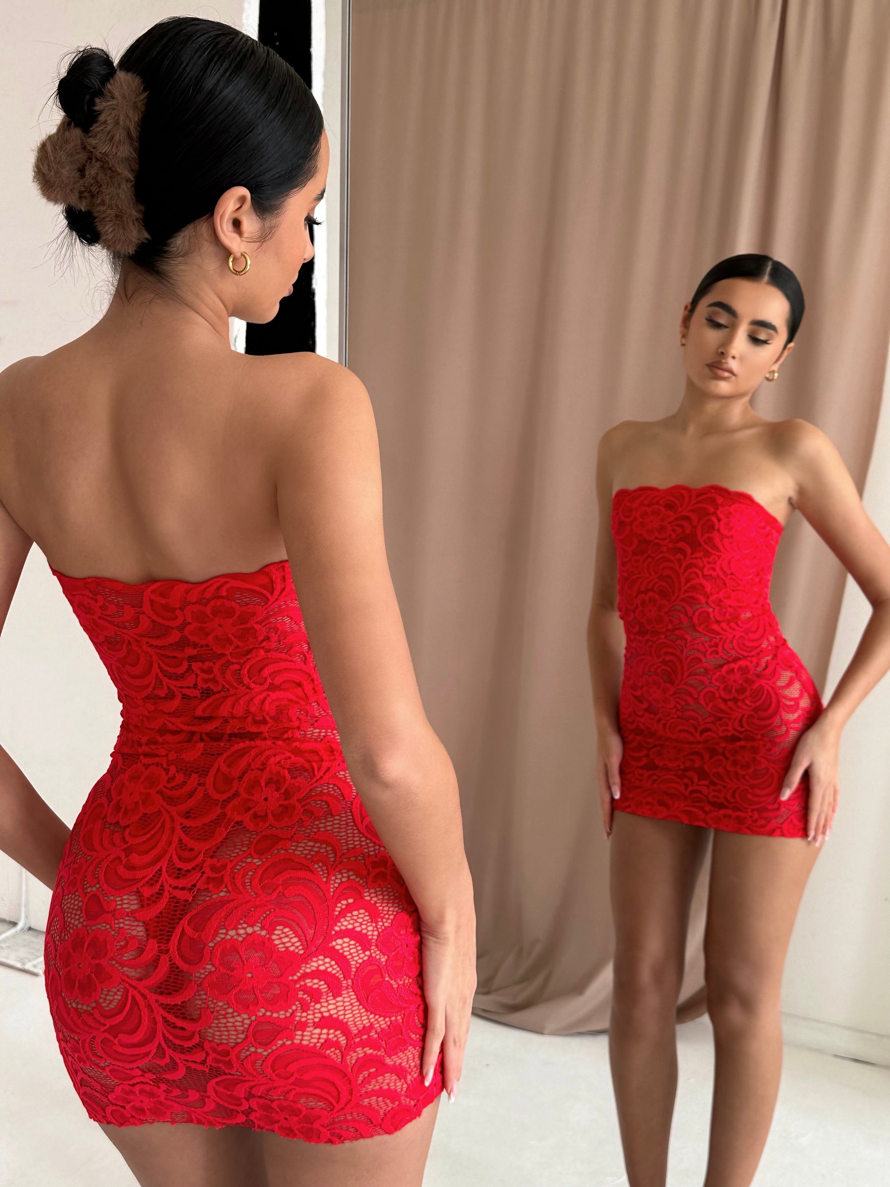 The scallop lace mini dress - red