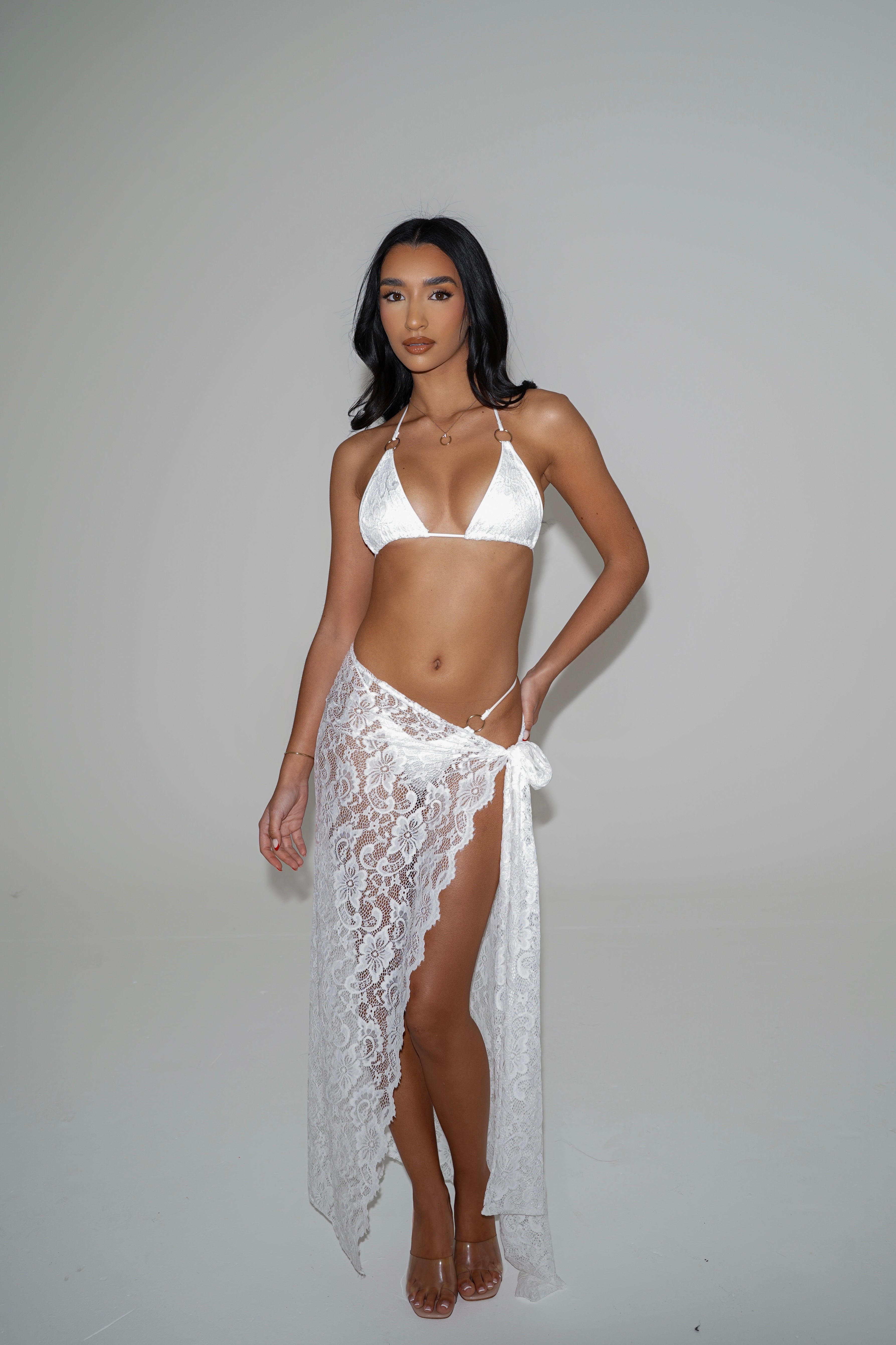 The lace O ring bikini top - white