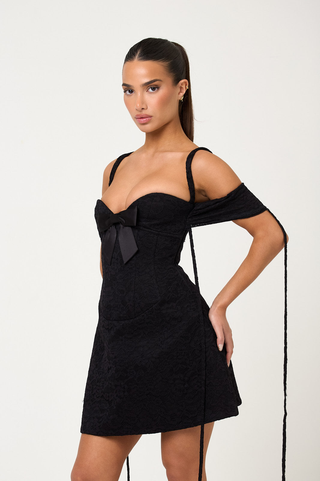 The isla mini - black lace