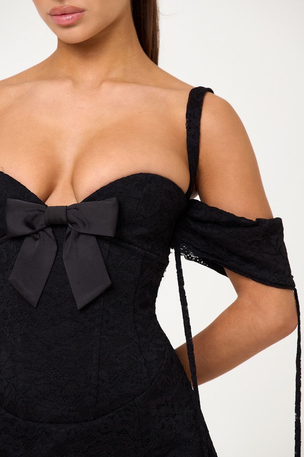 The isla mini - black lace