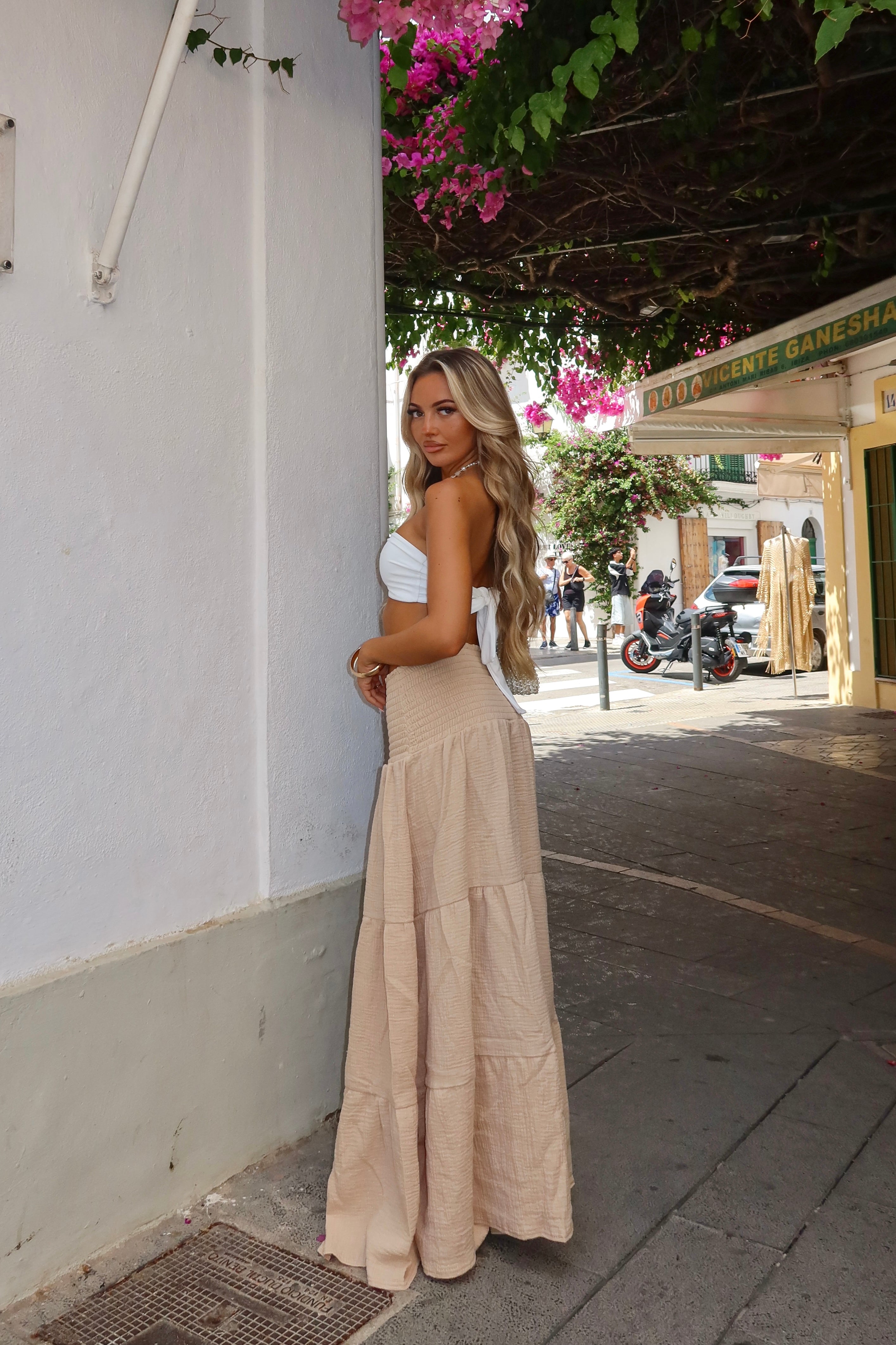 The shirred linen maxi skirt - stone