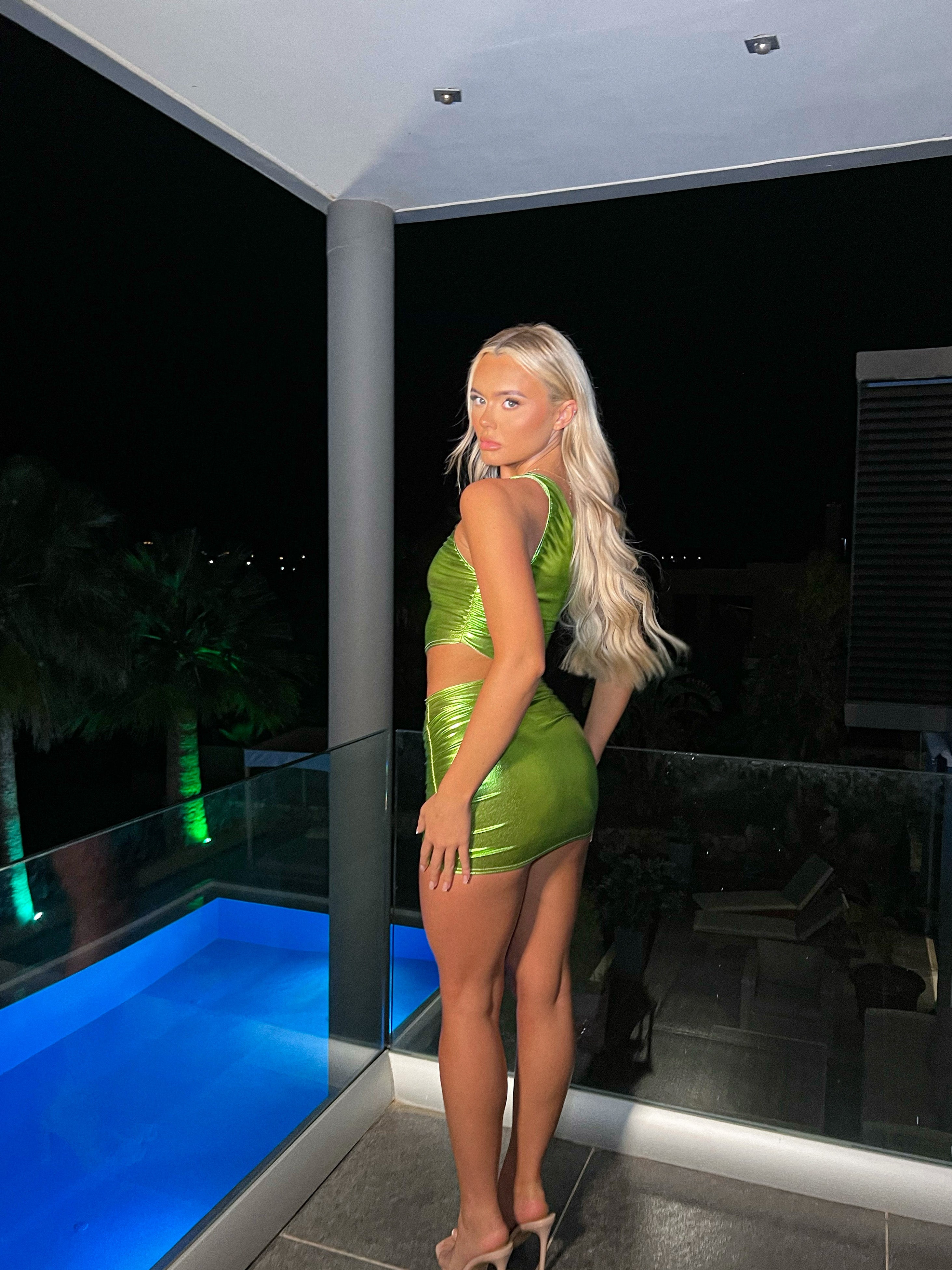 The one shoulder crop top - lime metallic
