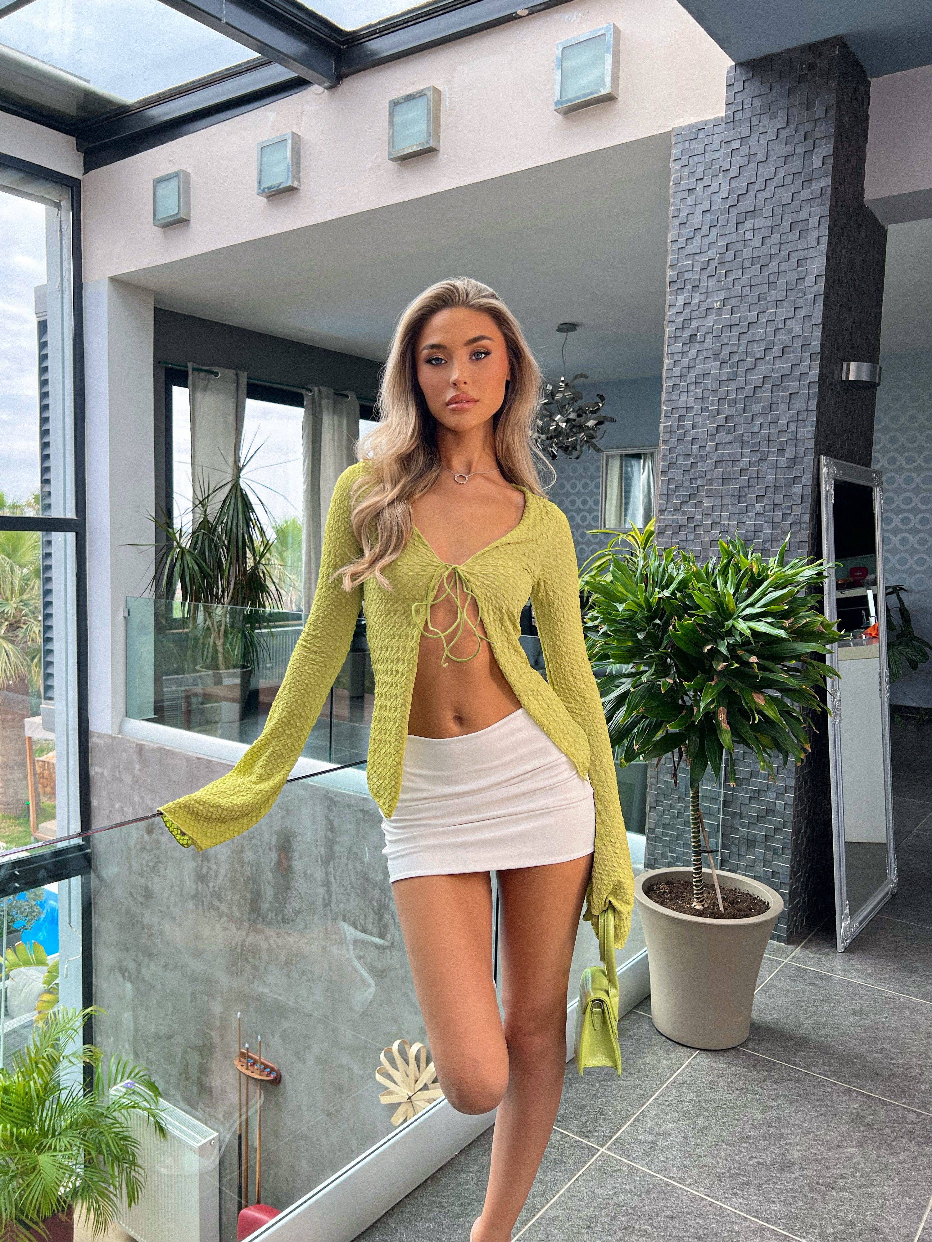 The mini skirt - white