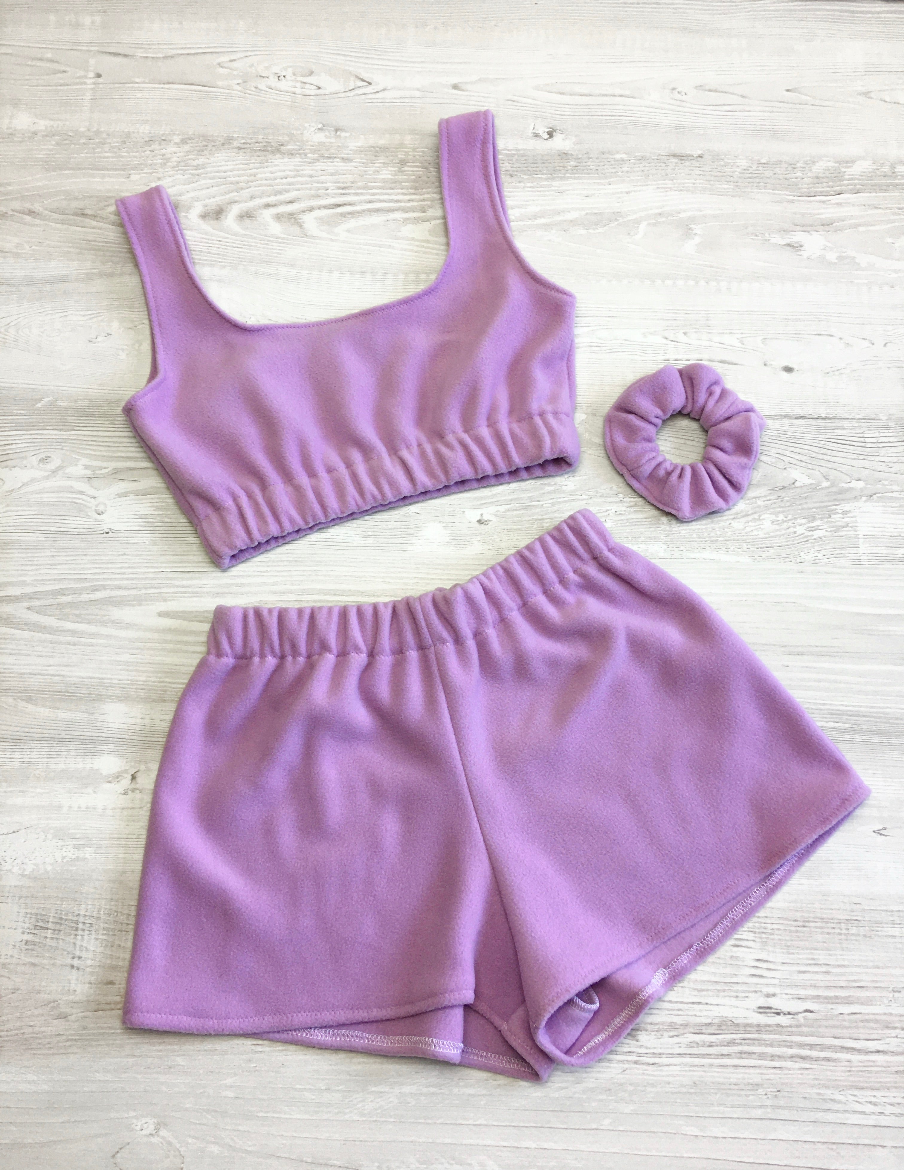 Fleece scrunched shorts in lilac